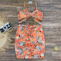 Chic Two-Piece Set �Tropical Bloom