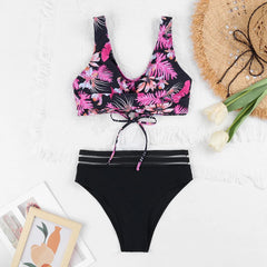 Chic Strappy Swimsuit â€?Crisscross Style