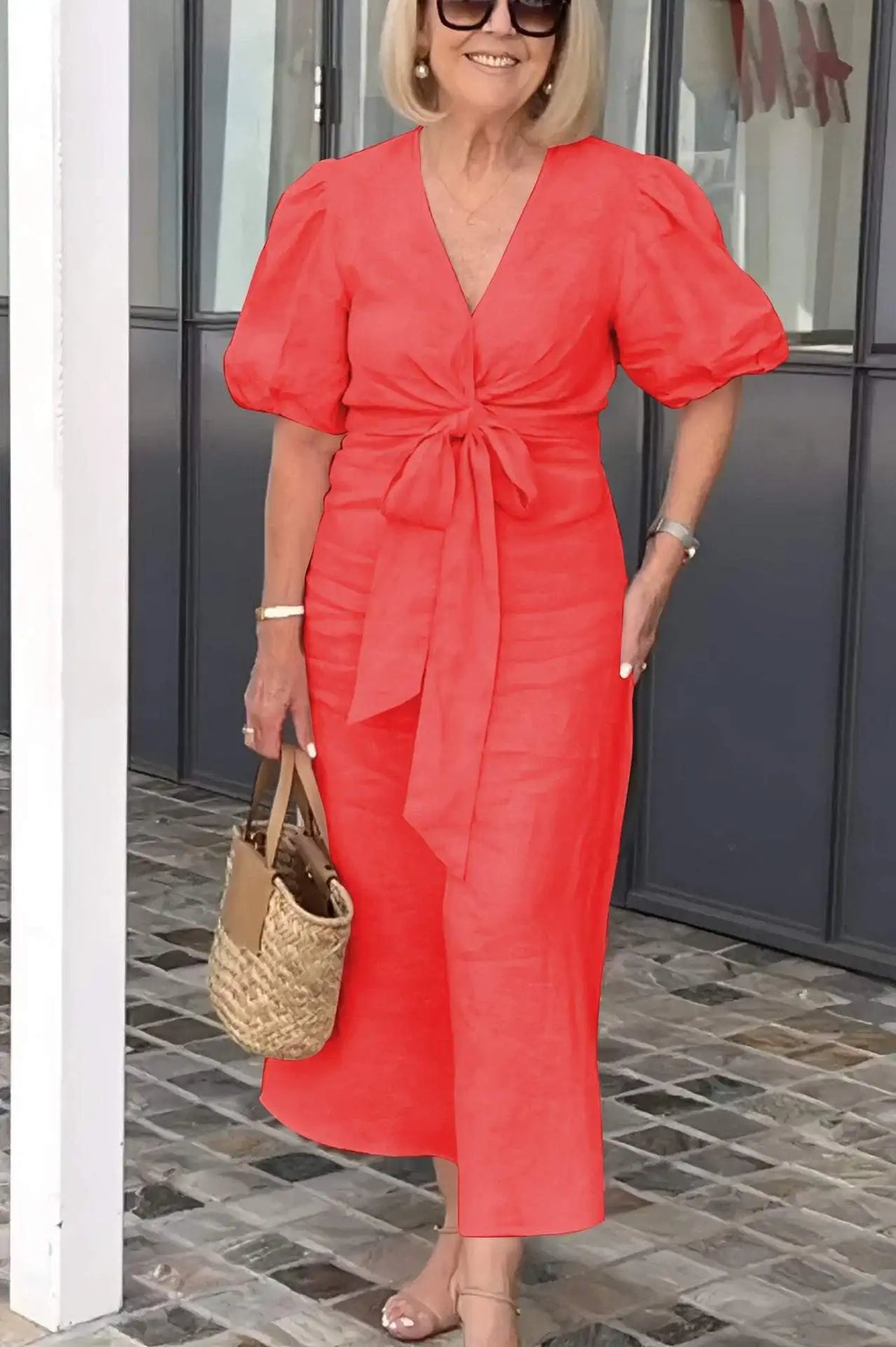 Shaylaâ„?- Elegant V-Neck Dress