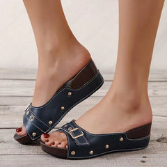 Chasing That Fame Flat Sandals