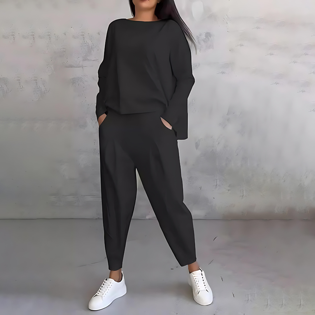 Kora Women's Casual Loose-Fit Top And Pants